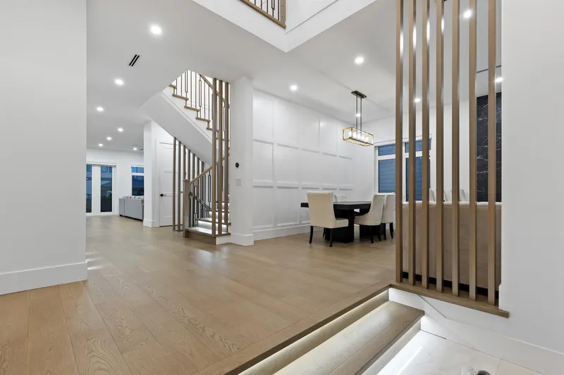 19759 33 AVENUE - photo 3 of 25