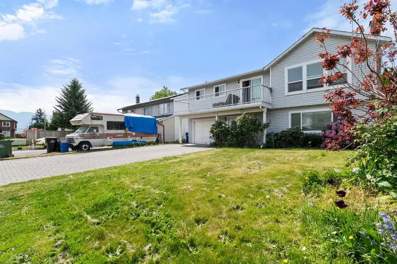 8683 TILSTON STREET - photo 3 of 40