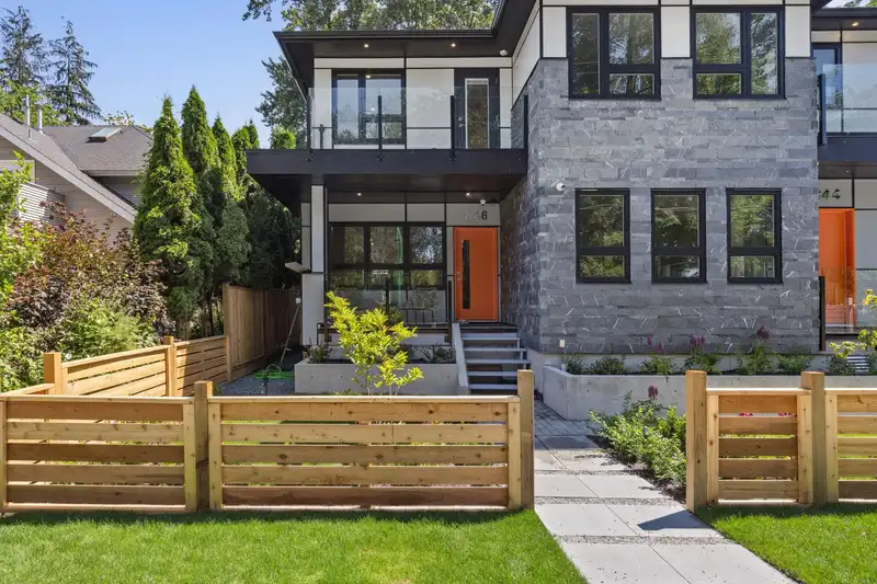 846 ST. DENIS AVENUE - photo 1 of 35