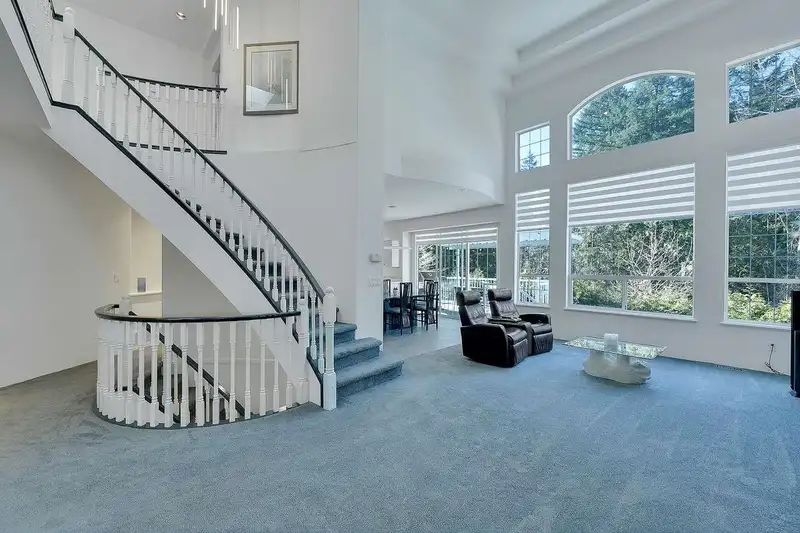 62 LINDEN COURT - photo 4 of 40