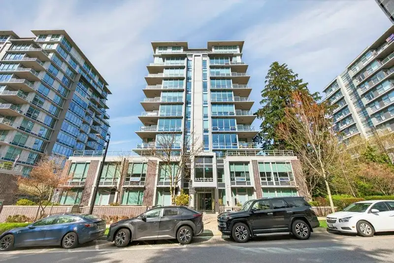 210 9080 UNIVERSITY CRESCENT - photo 2 of 29