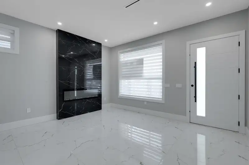 14750 62A STREET - photo 2 of 40