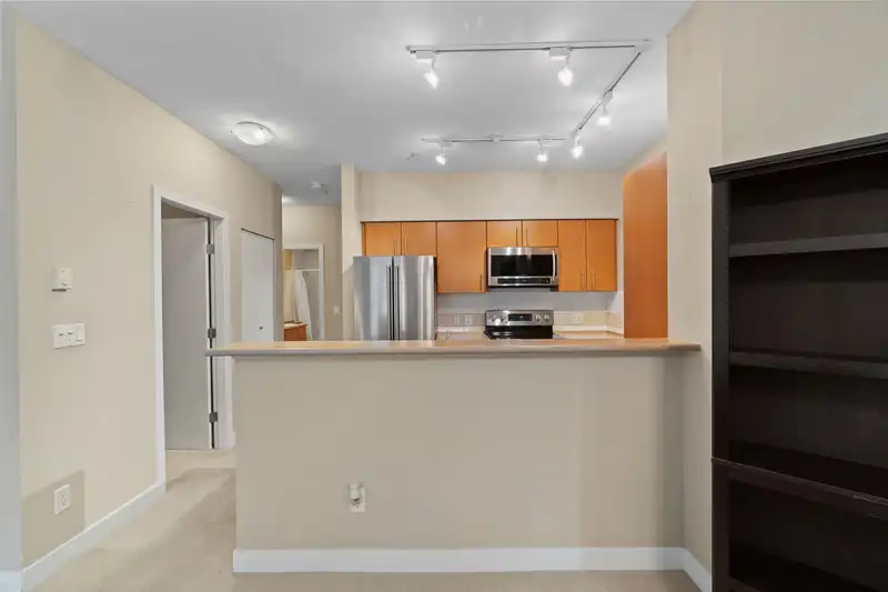 7032 MONT ROYAL SQUARE - photo 2 of 13