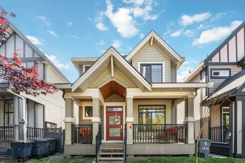 13082 60 AVENUE - photo 1 of 26