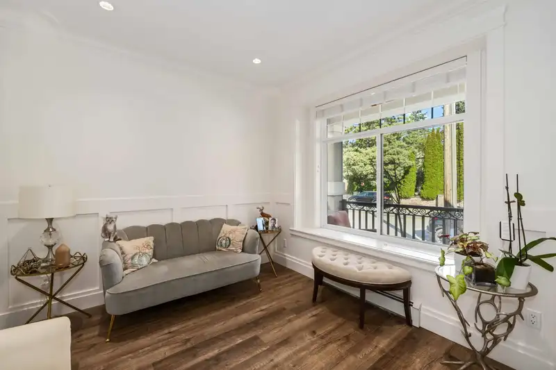 13082 60 AVENUE - photo 2 of 26