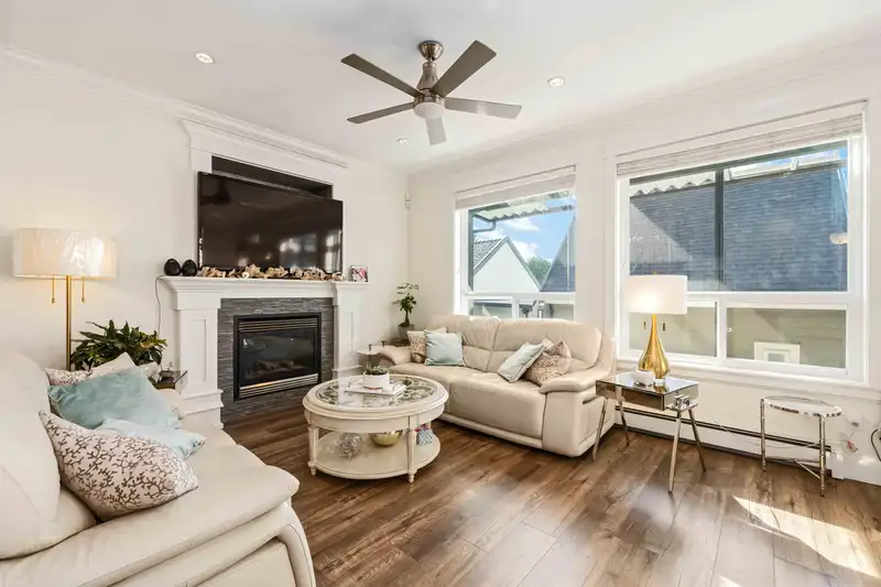 13082 60 AVENUE - photo 3 of 26