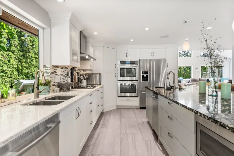 1110 PACIFIC DRIVE - photo 2 of 25