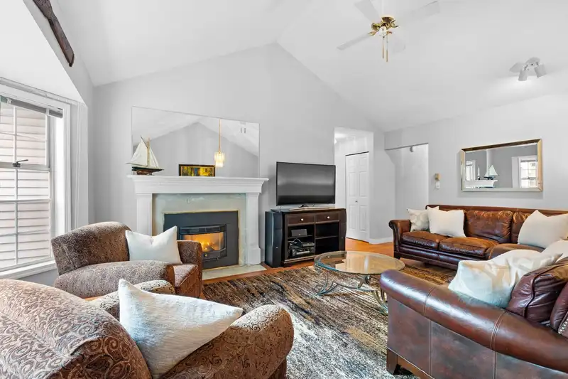504 9123 154 STREET - photo 2 of 40