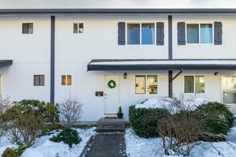 108 32880 BEVAN WAY - photo 1 of 21