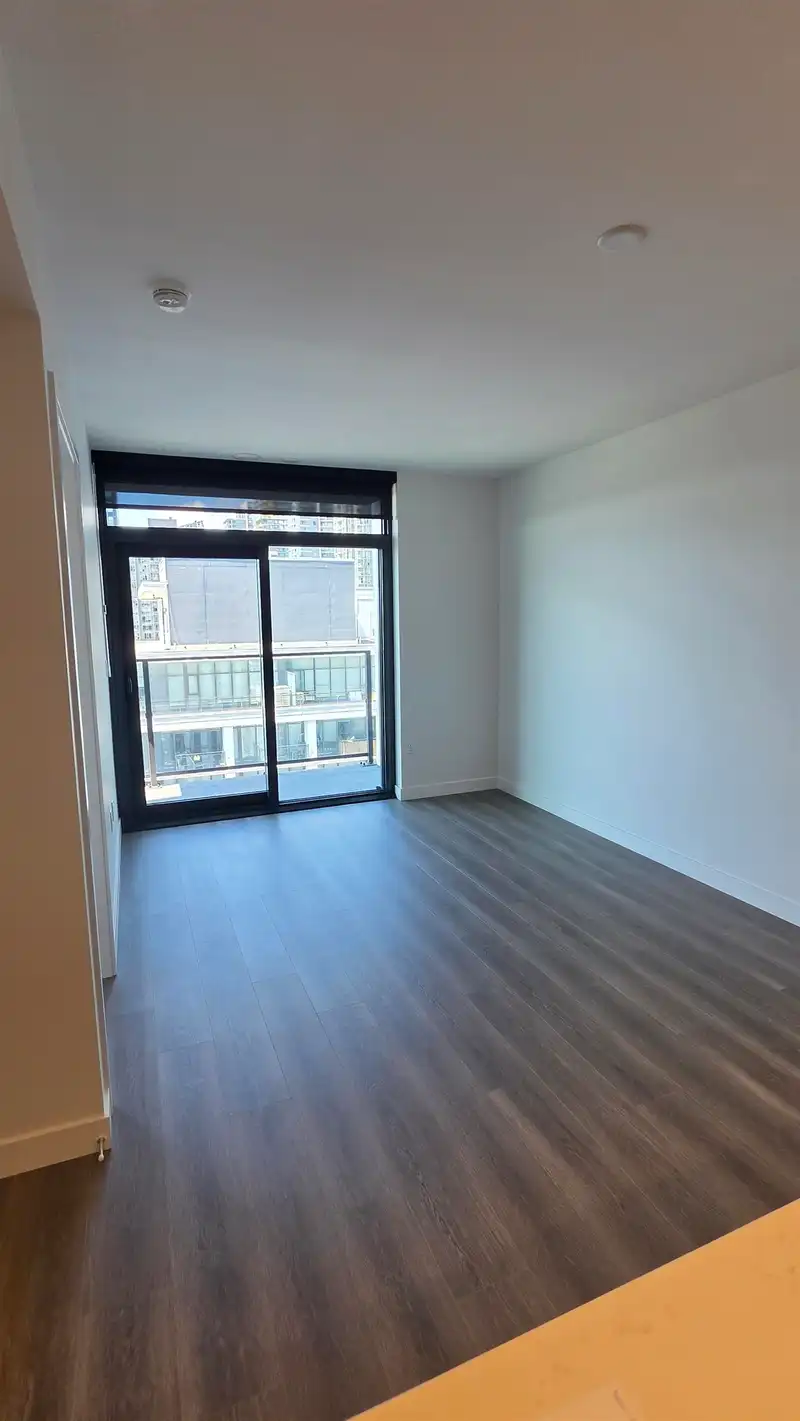 1603 6608 SUSSEX AVENUE - photo 3 of 17