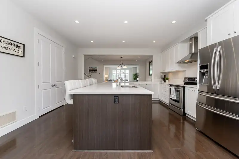 3479 DAVID AVENUE - photo 3 of 40