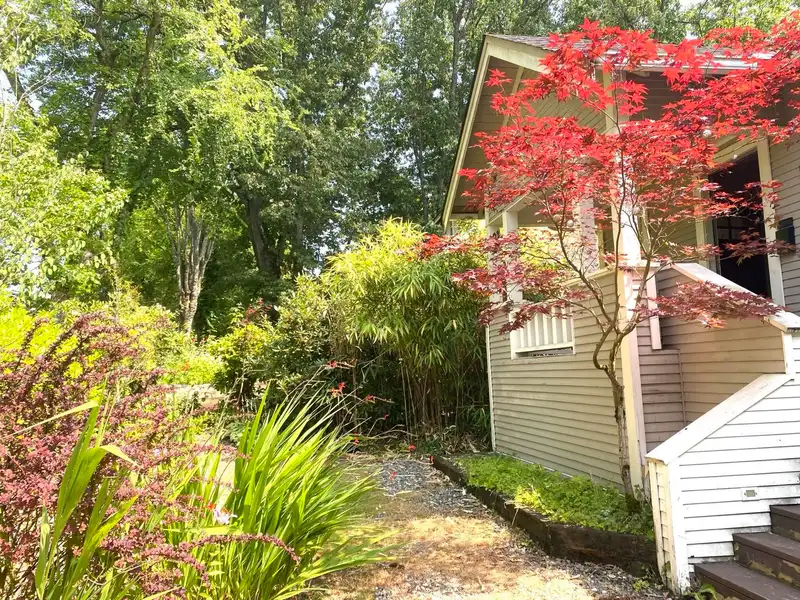 3726 W 28TH AVENUE - photo 4 of 32