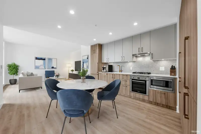 306 2375 EMERY COURT - photo 1 of 32