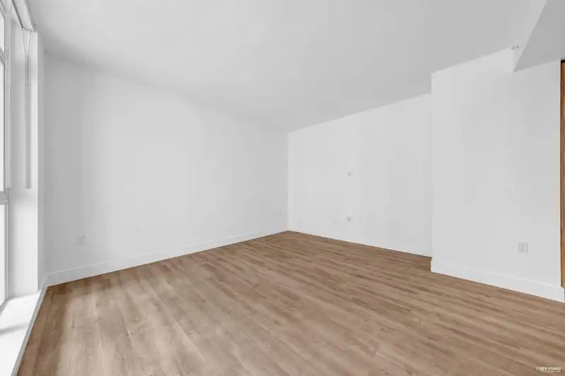 306 2375 EMERY COURT - photo 4 of 32