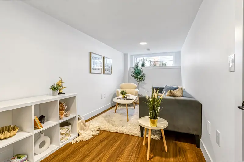 23 6035 141 STREET - photo 2 of 25