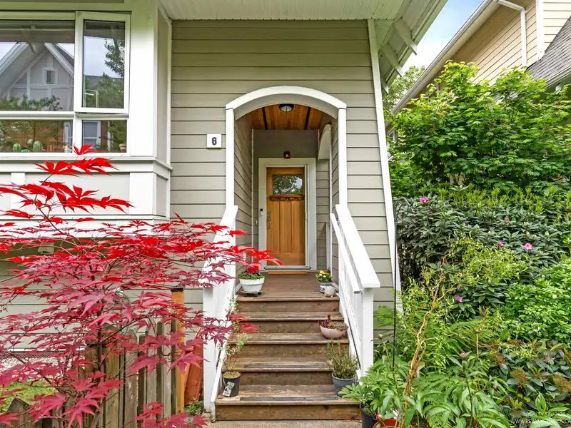 6 238 CAMATA STREET - photo 3 of 35
