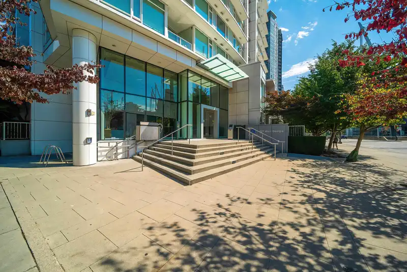2302 161 W GEORGIA STREET - photo 1 of 35