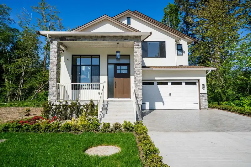 16908 1 AVENUE - photo 1 of 39