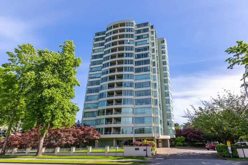 1106 15038 101 AVENUE - photo 1 of 40