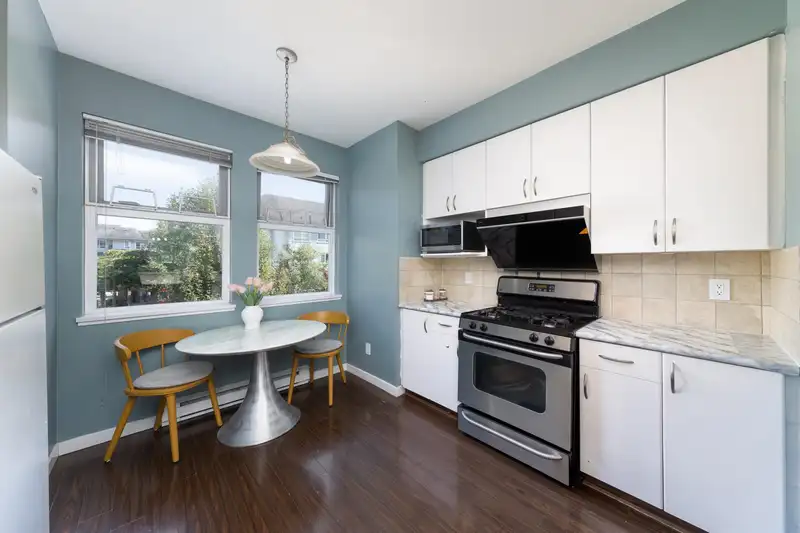 45 6099 ALDER STREET - photo 3 of 24