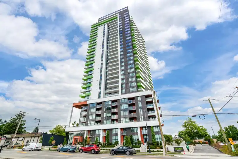 1804 10428 WHALLEY BOULEVARD - photo 1 of 21