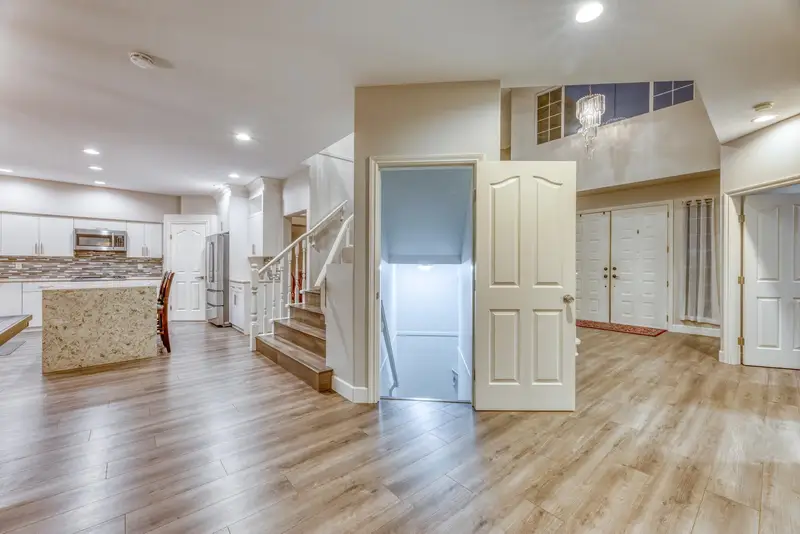 3095 CARDINAL COURT - photo 4 of 25