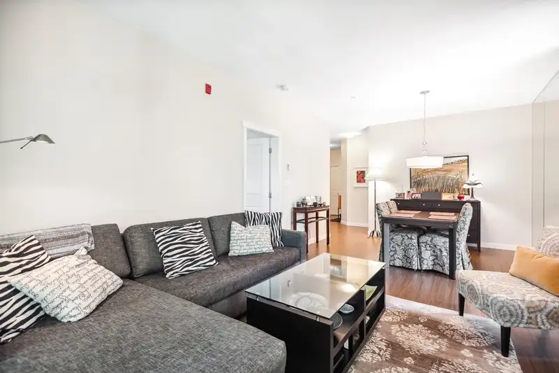 311 119 W 22ND STREET - photo 4 of 34