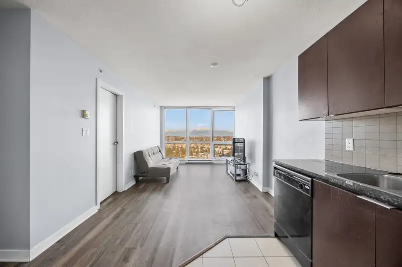 3005 13618 100 AVENUE - photo 4 of 21