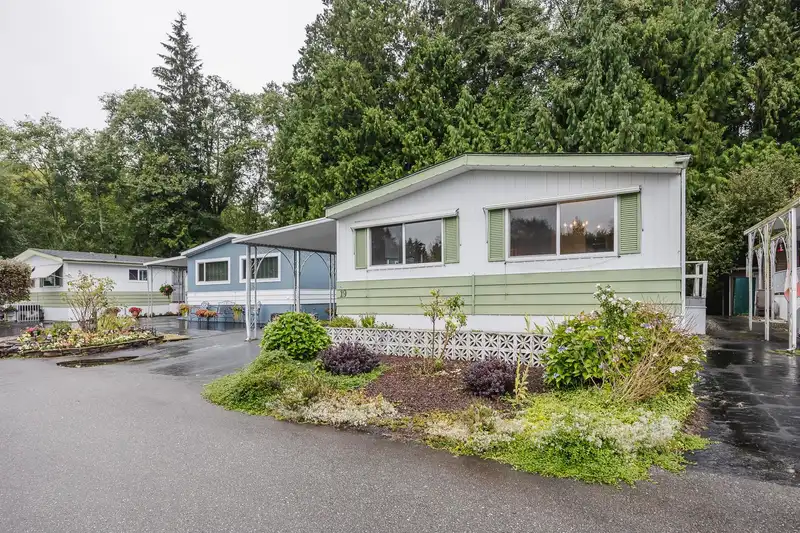 19 2270 196 STREET - photo 3 of 40
