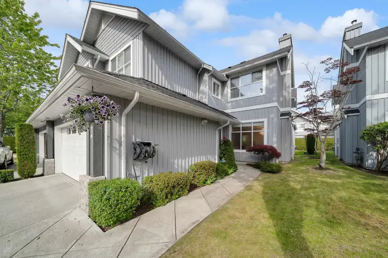 76 3555 WESTMINSTER HIGHWAY - photo 2 of 33