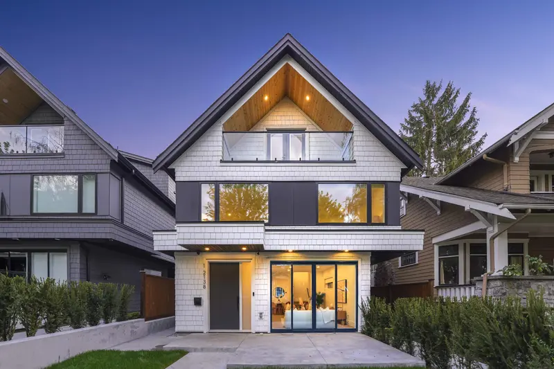 1 2138 W 48TH AVENUE - photo 1 of 22