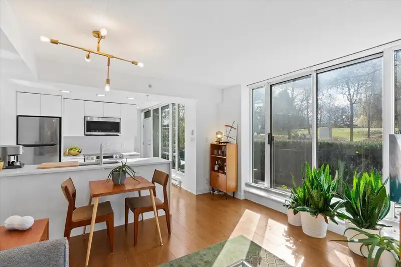37 KEEFER PLACE - photo 3 of 24