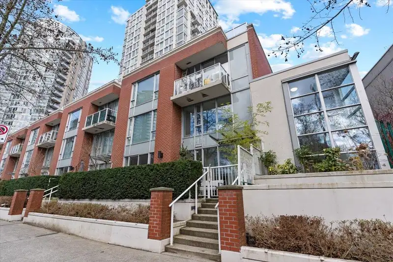 37 KEEFER PLACE - photo 4 of 24