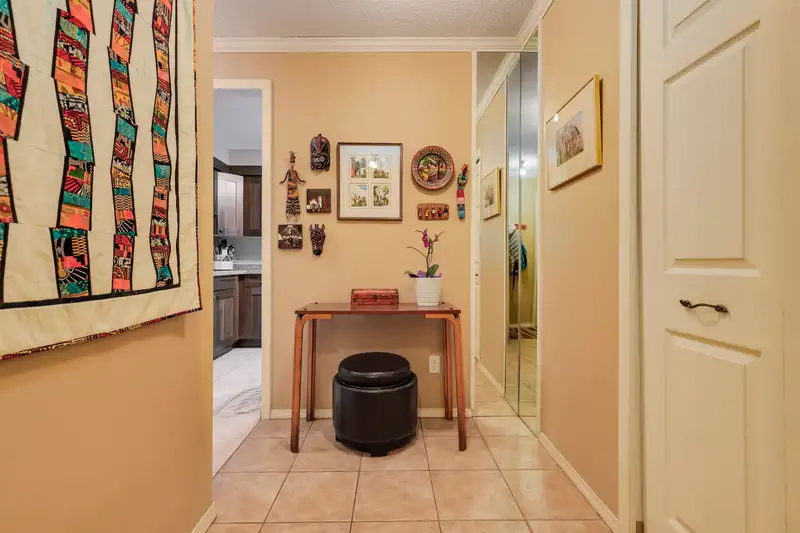 1327 W 8TH AVENUE - photo 3 of 27