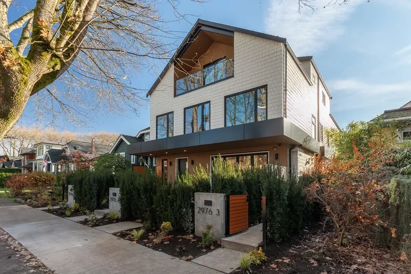 3 2976 W 13TH AVENUE - photo 2 of 25