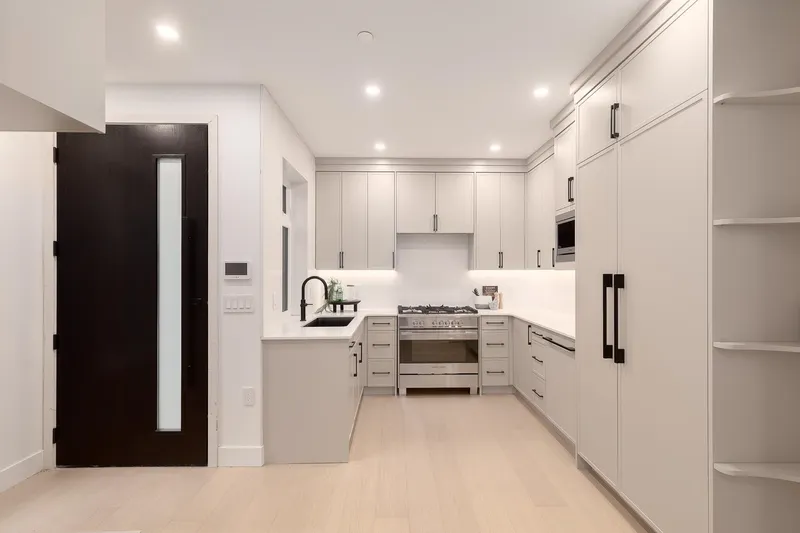 3 2976 W 13TH AVENUE - photo 4 of 25