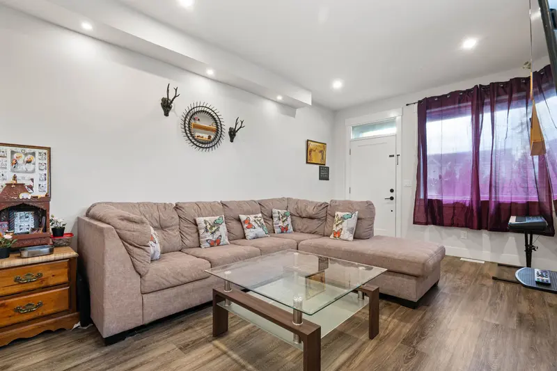 34609 2 AVENUE - photo 4 of 25