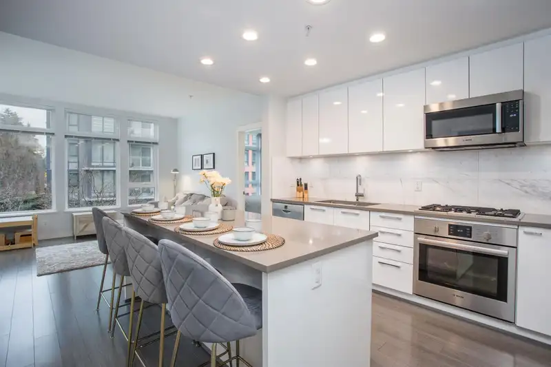 413 3263 PIERVIEW CRESCENT - photo 4 of 39