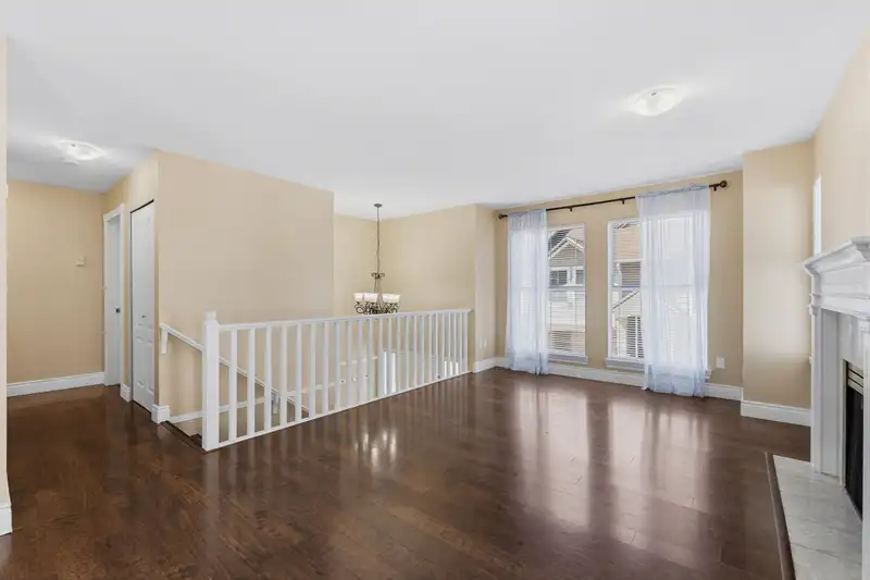 93 8716 WALNUT GROVE DRIVE - photo 3 of 35