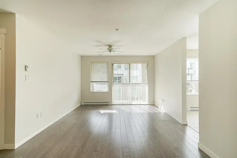 321 9399 TOMICKI AVENUE - photo 2 of 40