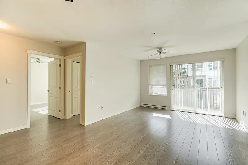 321 9399 TOMICKI AVENUE - photo 4 of 40
