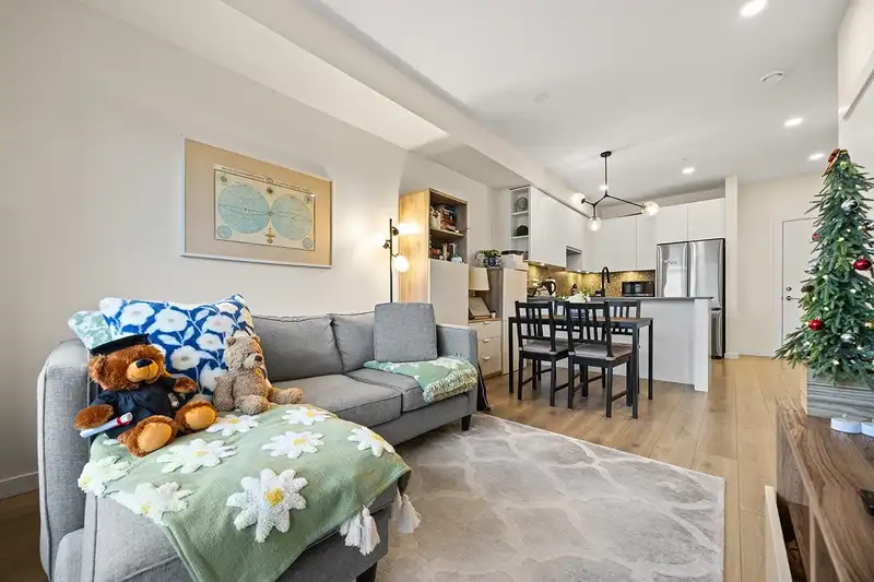 506 7920 206 STREET - photo 1 of 19