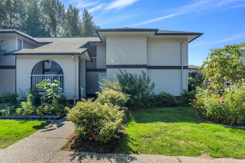 903 1750 MCKENZIE ROAD - photo 1 of 20
