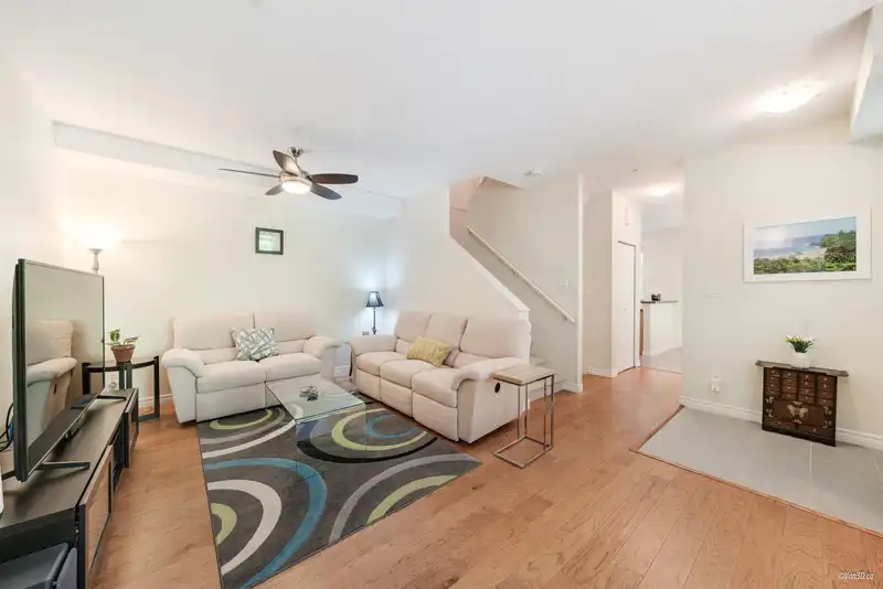 72 6878 SOUTHPOINT DRIVE - photo 3 of 28