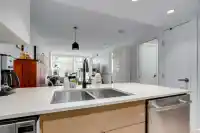 207 1618 QUEBEC STREET - thumbnail 3