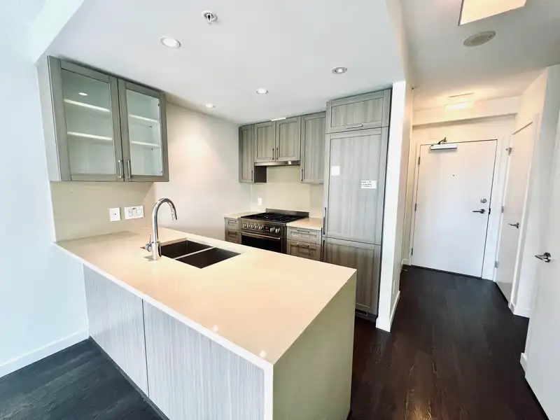 605 5598 ORMIDALE STREET - photo 4 of 8