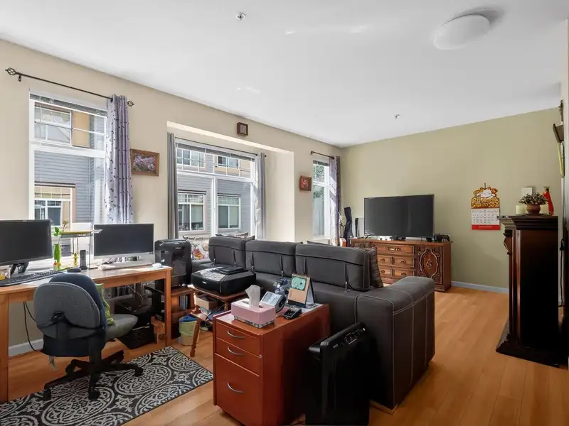 2 15518 103A AVENUE - photo 3 of 23