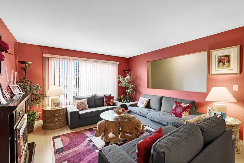 12486 113B AVENUE - photo 1 of 25