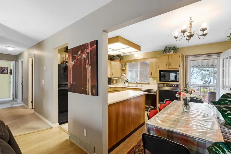 12486 113B AVENUE - photo 4 of 25