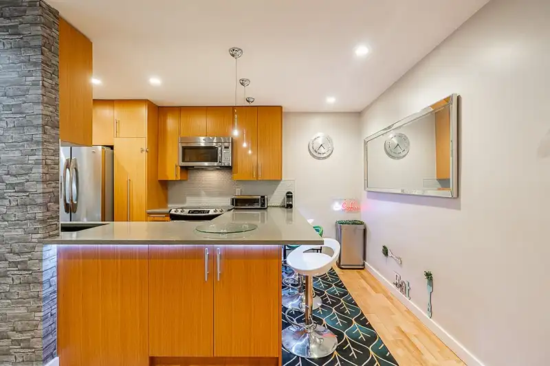 203 13775 74 AVENUE - photo 3 of 24
